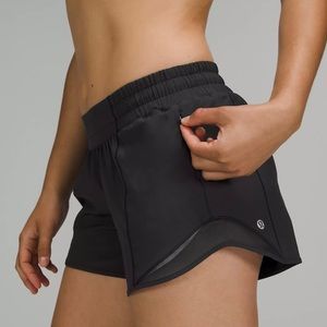 Lululemon size 8 tall low rise Hotty hot shorts